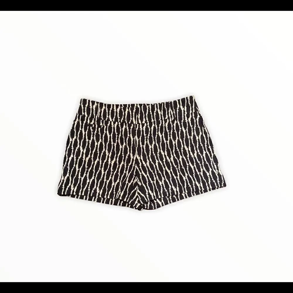 Loft Navy/White Shorts Size 00 Dressy Printed